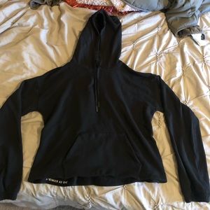 Lululemon cropped hoodie